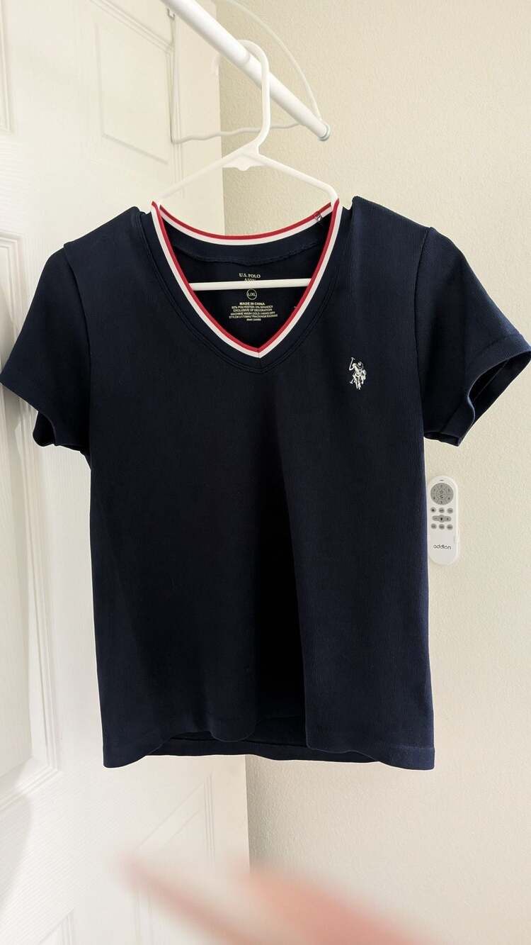 U.S. Polo Assn. V-Neck T-Shirt Size L/XL Navy Blue Short Sleeve